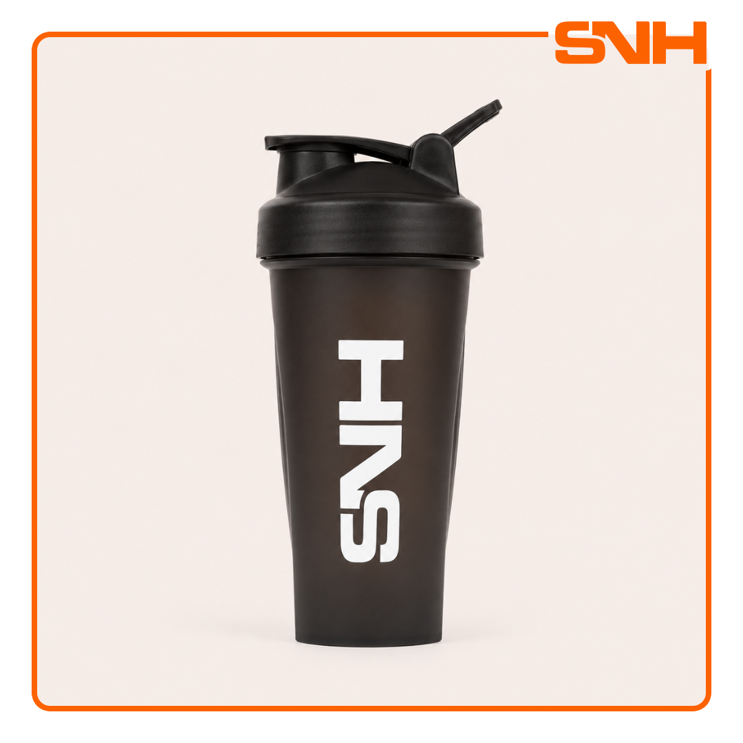 SNH Shaker Bottle 750ml in white, BPA-free leak-proof shaker bottle for protein, pre-workout, and daily training use