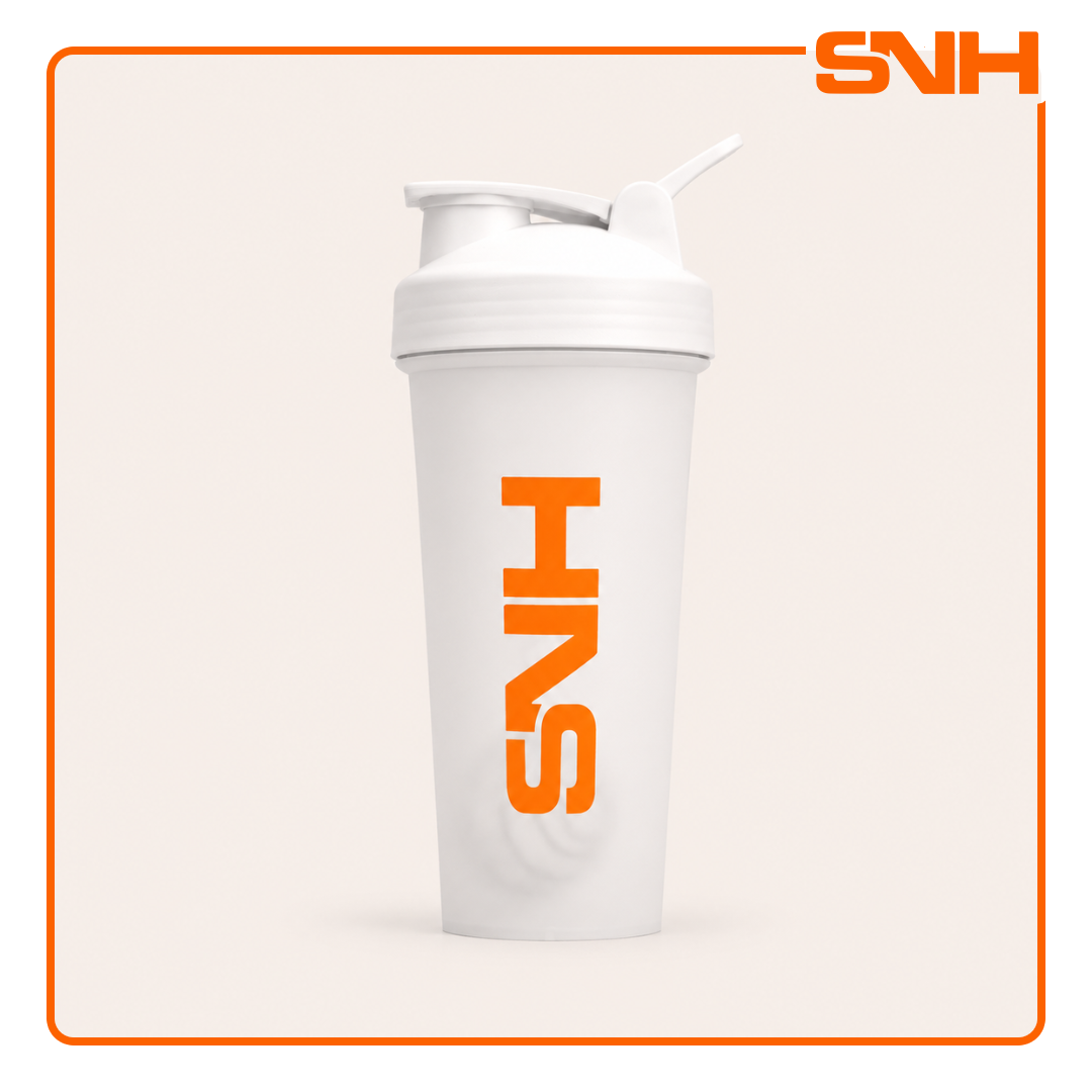 SNH Shaker Bottle 750ml in white, BPA-free leak-proof shaker bottle for protein, pre-workout, and daily training use